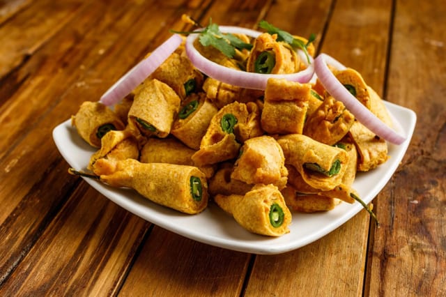 Cut Mirchi.
